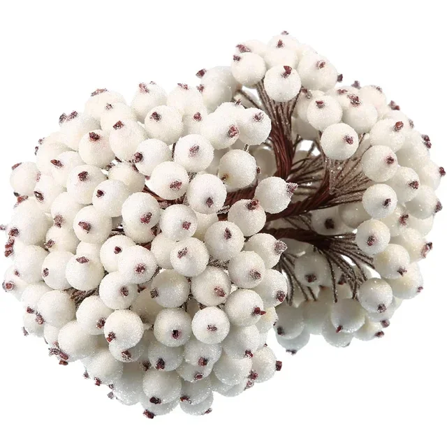 thumbnail image 1 of Venta al por mayor de mini bayas artificiales escarchadas de doble cabeza, acebo navideño, bayas rojas, doradas y plateadas, corona de flores, decoración para fiesta de Navidad, 1 of 5