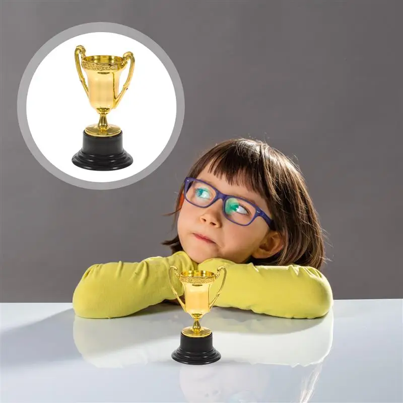 10PCS Mini Plastic Trophies For Party Children Early Learning Children&rsquo;s Childrens Truck Infant Kids Gifts Prizes