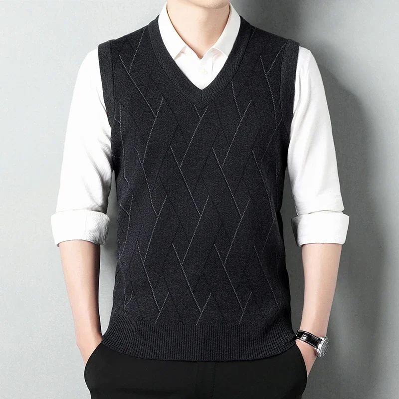 Men's Thickened Casual Sweater Tank Top Autumn and Winter Warm Men's V-neck Tank Top men sweater vests,mens knitted vest