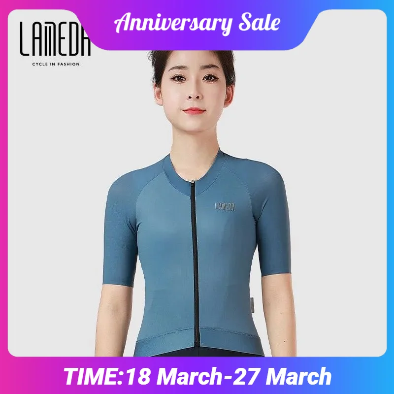 Christmas cycling clothes