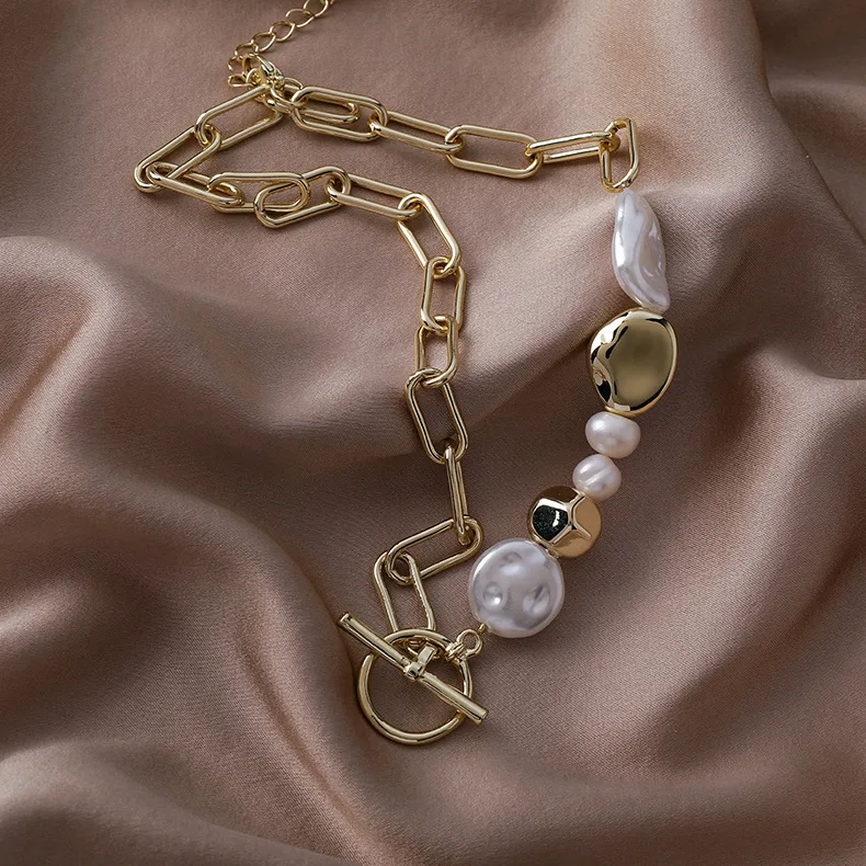 Korean Irregular Baroque Imitation Pearl Necklace for Women Geometric Metal Beads OT Buckle Clavicle Chain Jewelry Party Gifts