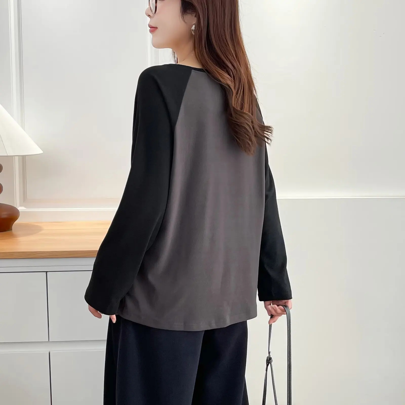 XXXXL Fashion Plus Size Women's T-Shirt Autumn Winter New Simple Color Block Printed Warm De Velvet long-sleeved Inner Top 2531