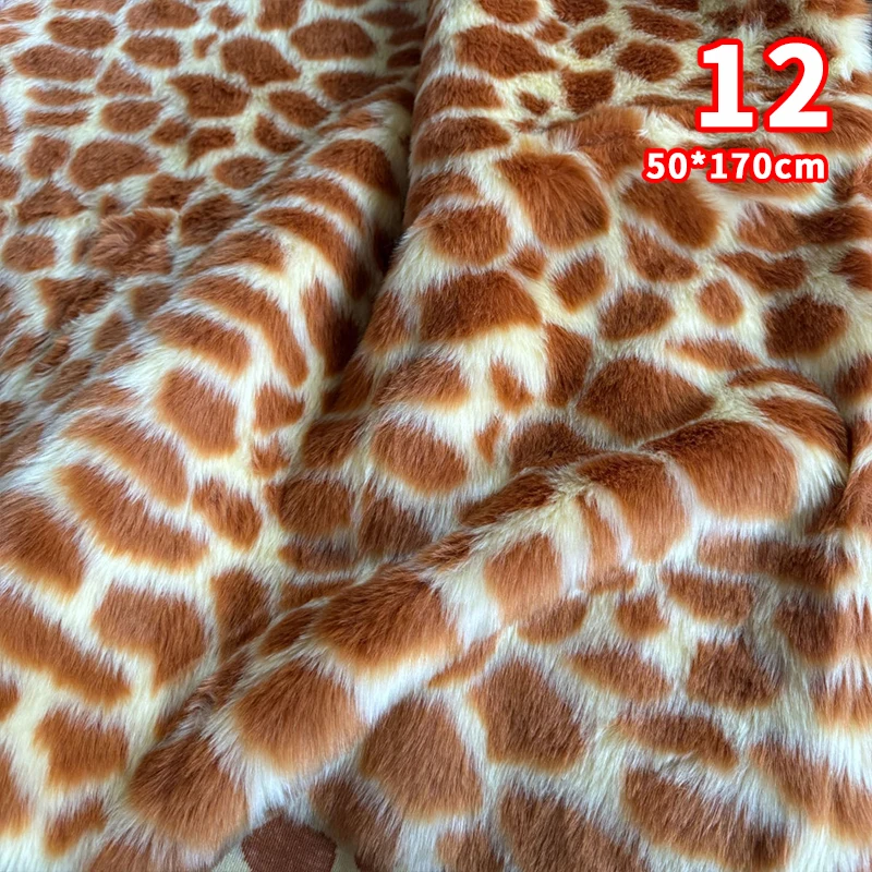 Hochwertige Nachahmung Tierhaar Plüsch Stoff Kuh Giraffe Muster Druck Pelz Stoff für DIY Nähen Kleidung Teppich Foto Requisiten – Detail 4