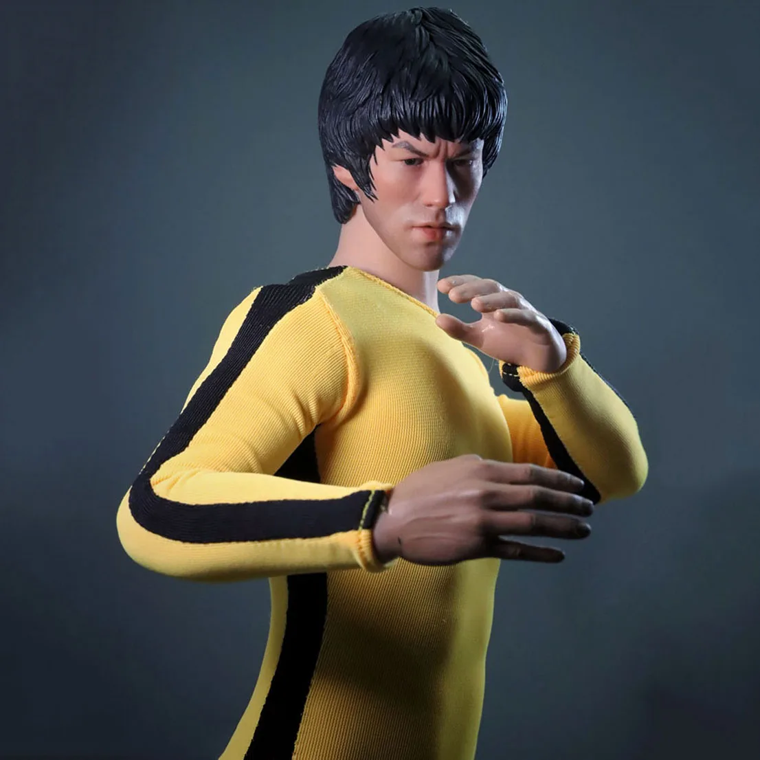 1-6-scale-male-soldier-bruce-lee-kongfu-sportswear-yellow-clothes-set