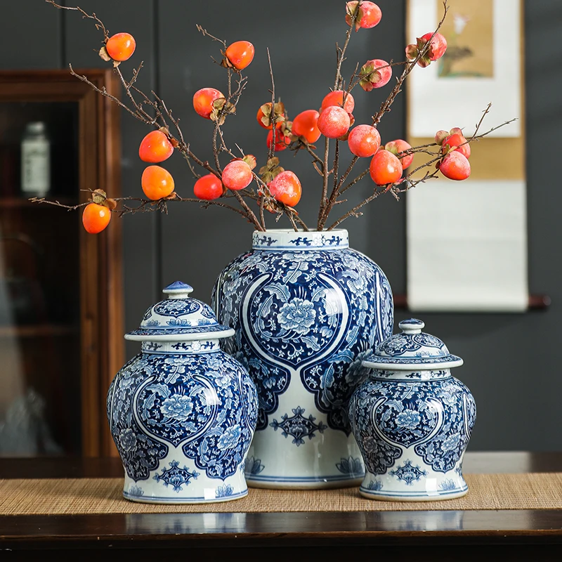 

Chinese Vintage Blue and White Porcelain Jar Ceramic General Jar Porcelain Handicraft Ornaments Vintage Bottle Ceramic Vases