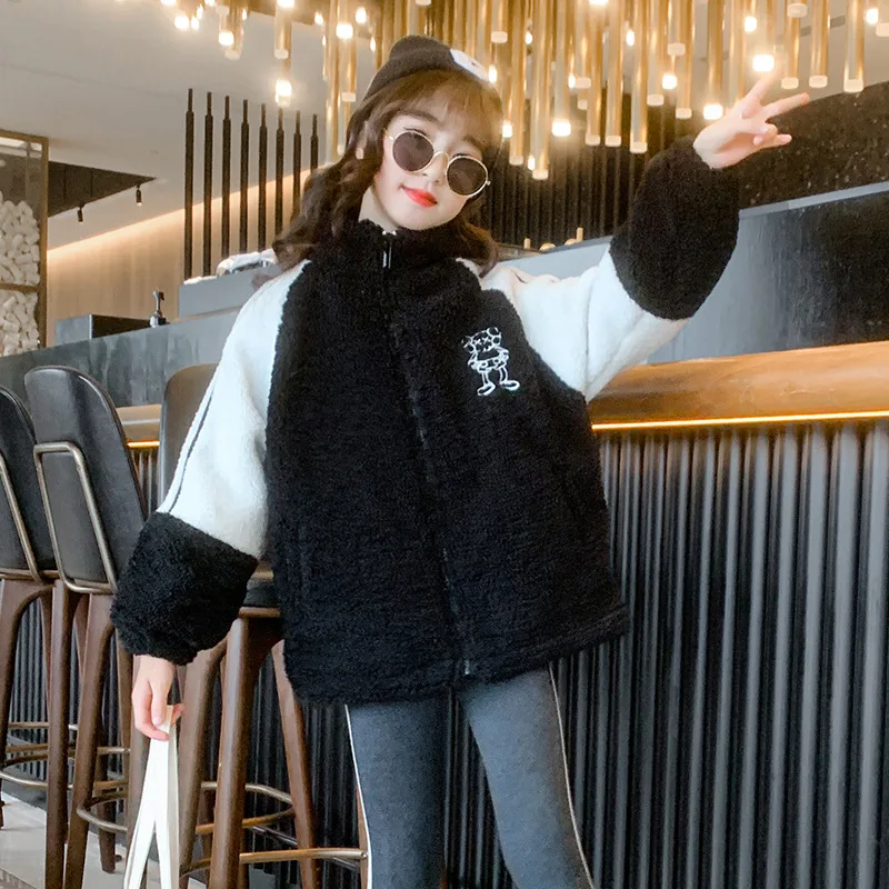 Рисунок 5 - Пальто для девочек