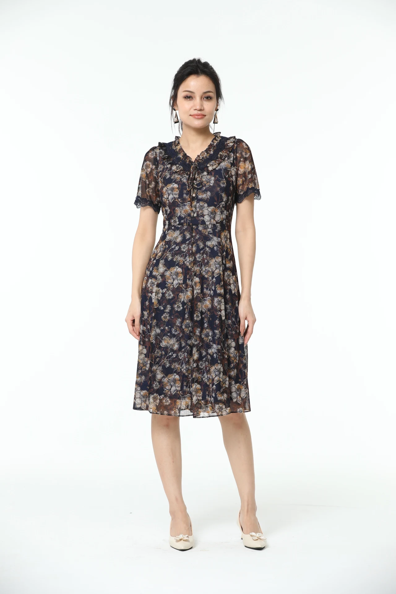 

Luxury Elegant Vintage Heart-neck Lace Detail Short Sleeves Floral Printing Silky-Feeling Dark Blue Dress for Women Summer Fall