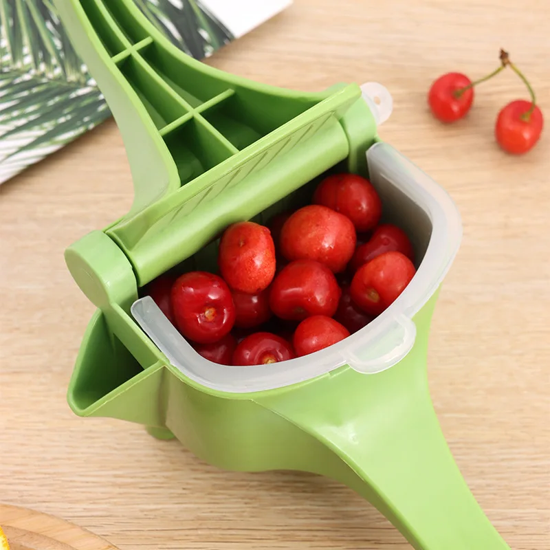 1PC Manual Juicer Fruit Squeezer Green Portable Juice Extractor Stylish Easy To Use Durable Food Grade PP Hand Press Juicer