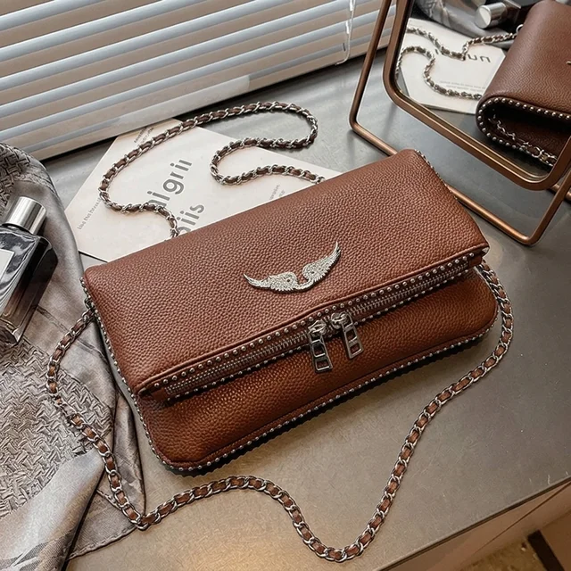 Sac bandoulière en PU couleur unie, avec logo aile, sangle à chaîne magnétique réglable, sac à main de luxe léger pour le voyage 1