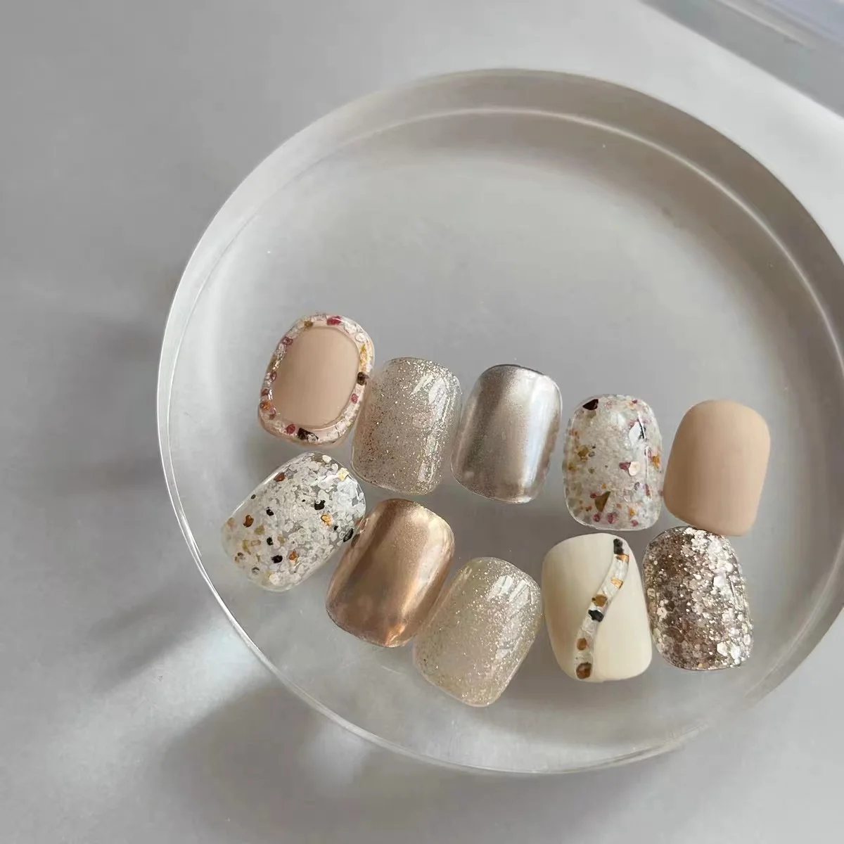 Natural White Gray Pink Mixes Mica Flakes Flitter for Resin Painting Arts Crafts,Nail Art,DIY Decoration Leaf Multi-Use 1-3mm