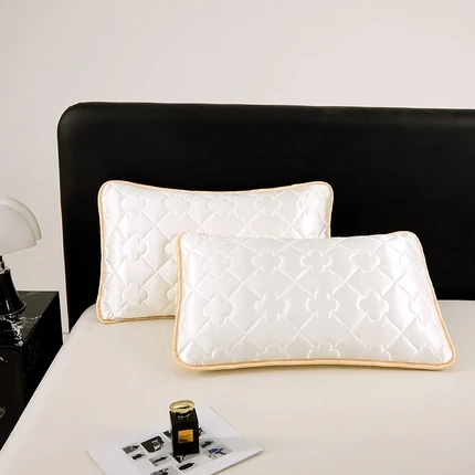 Juego de fundas de almohada de satén de lujo, 2 piezas, patrón de trébol de cuatro hojas acolchado plateado, fundas de almohada de 48*74cm, decoración de cama elegante