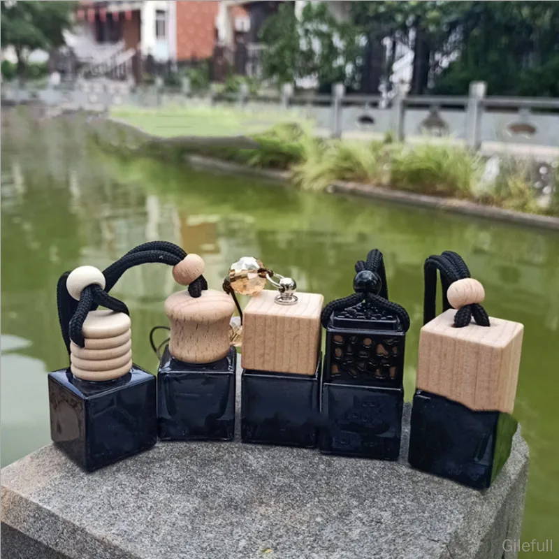 

8ml Black Car Hanging Air Freshener Empty Glass Bottle Perfume Rearview Mirror Ornament Car-styling Essential Oils Fragrance