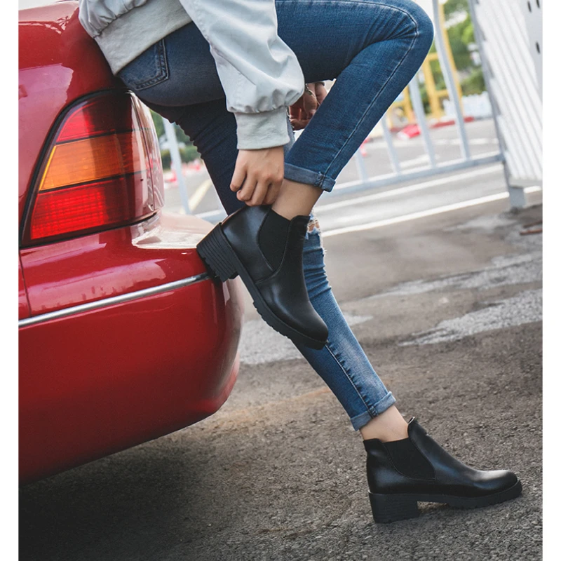 Botines planos de piel sintética para mujer, botas con cremallera trasera y  punta redonda, estilo europeo, color negro, novedad - AliExpress