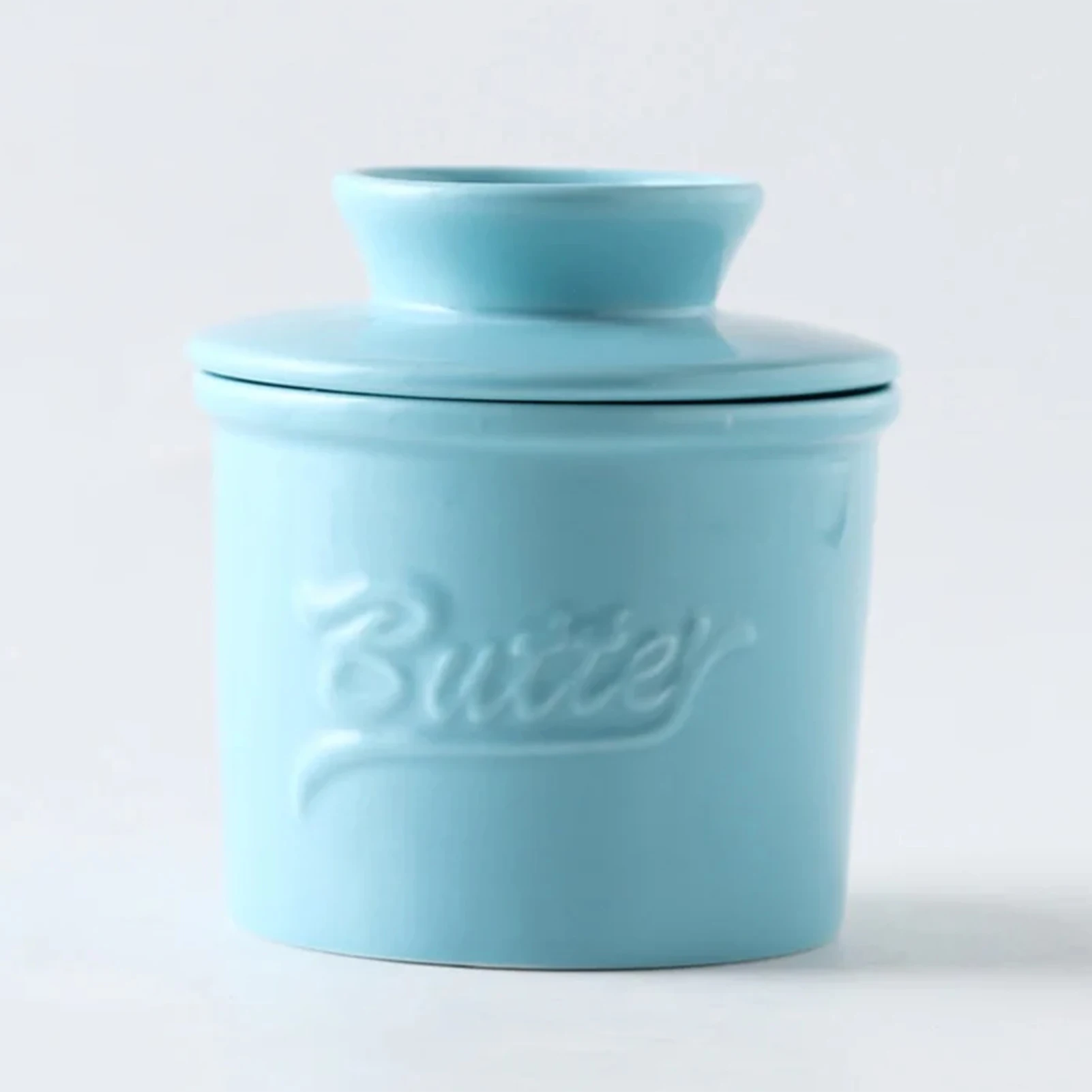 Ceramic butter storage container keeps butter soft and spreadable dish keeper suitable for convenient countertop storage
