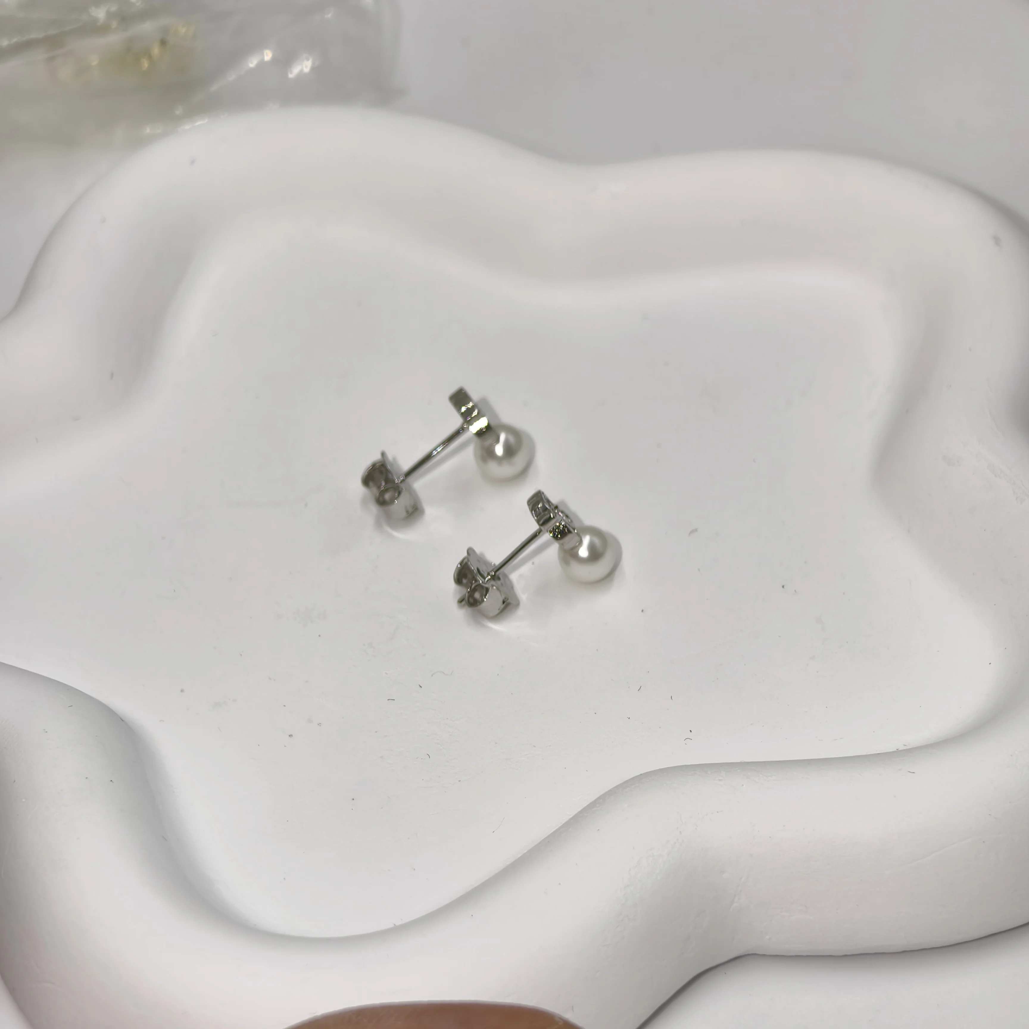 Hot new Spanish Bear jewelry Beautiful Pearl earrings Women simple cute accessories Friends family party gifts