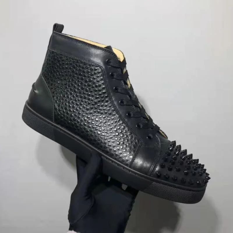 

Модные роскошные высокие черные кожаные туфли в горошек с красным низом для мужчин, повседневные лоферы на плоской подошве, женские брендовые кроссовки с шипами