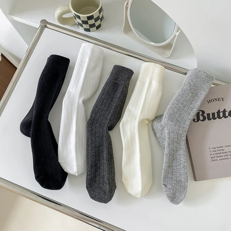 

1Pair Black White Women Socks Autumn Winter Middle Tube Socks Korean Japanese Cotton Coffee Retro Designer Socks For Student