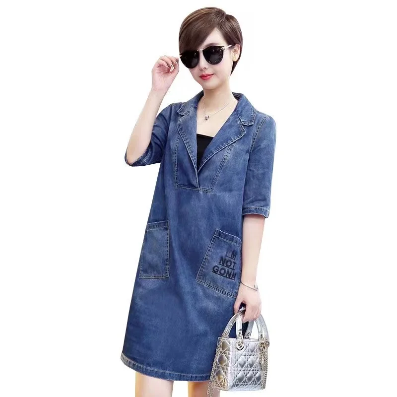 

Женское джинсовое платье с коротким рукавом, демисезонное свободное тонкое джинсовое платье с принтом, женское джинсовое синее платье с текстурой под кожу, 5XL