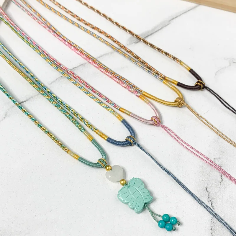 قلادة مطرزة متدرجة مستوحاة من الصين مع حبل قابل لل...