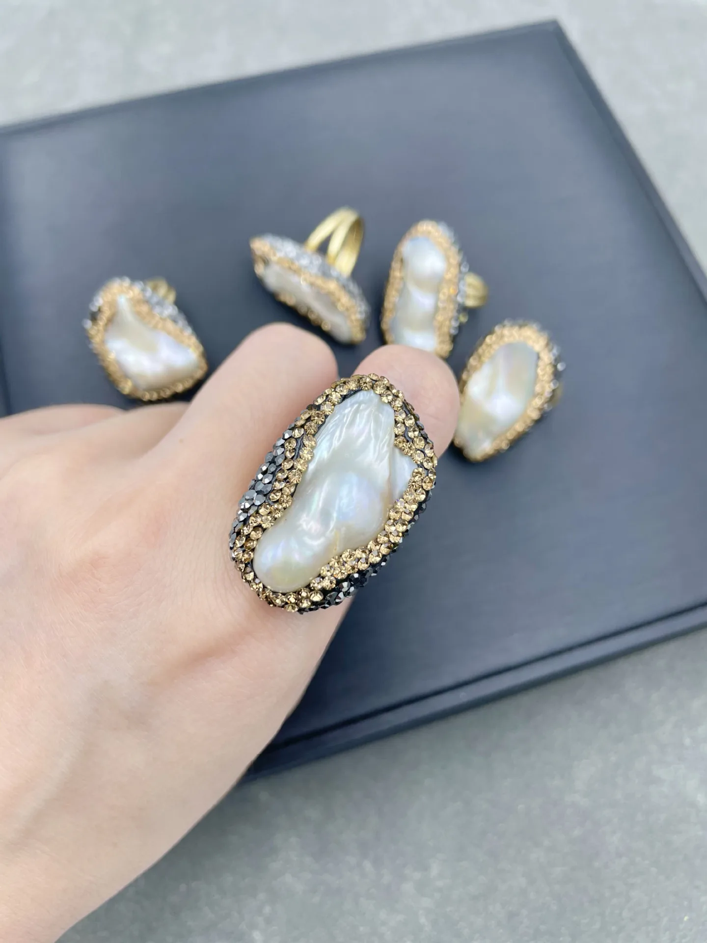 exquisite Baroque special-shaped freshwater pearl ring