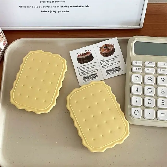 Mini miroir de poche en forme de biscuit au fromage, portable, pliable, pour maquillage, pour voyage, style dessin animé mignon, 03 utilisation 2