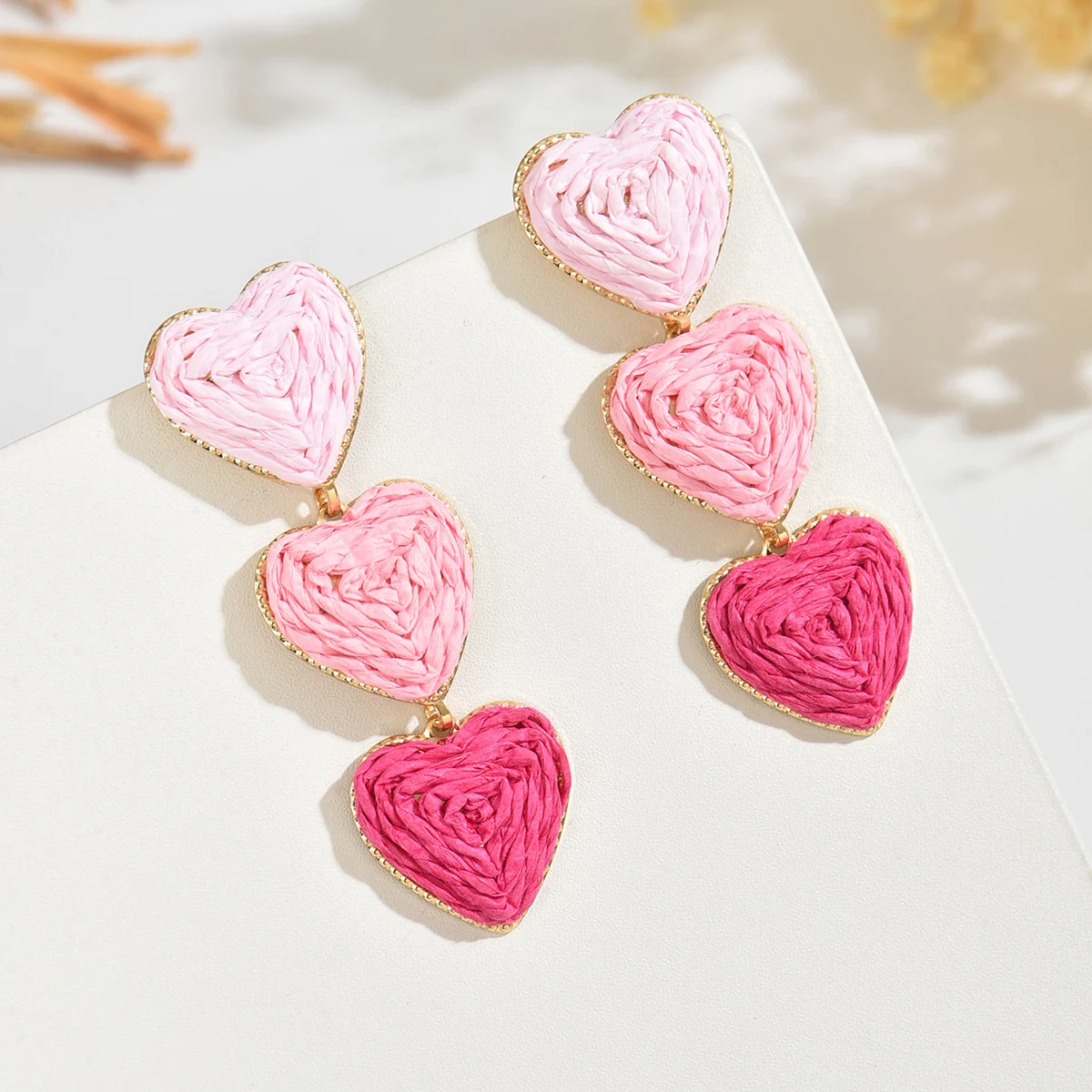 Bohemain Heart Raffia Drop Earrings for Women Girls Elegant Handmade Rattan Knit Earrings Summer Jewelry Valentine's Day Gift