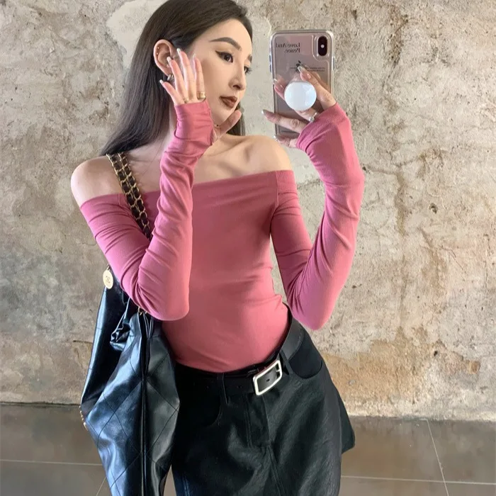 

Hsa Early spring new Korean hot girl versatile one-shoulder niche outer wear inner top T-shirt Slash Neck Chic Skinny Tops