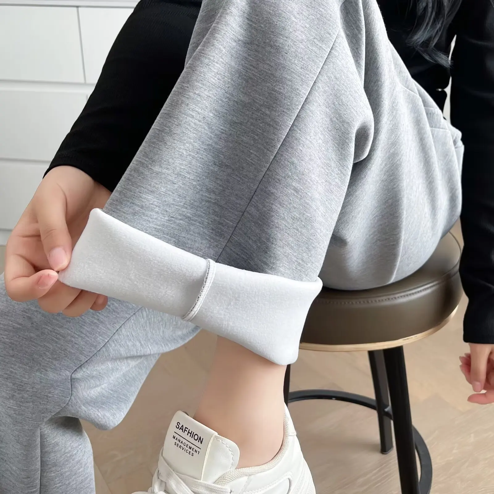 XXXXL Fashion Plus Size Women's Straight Leg Pants Autumn And Winter New Style Fleece Thickened Casual Sweatpants Warm Trousers