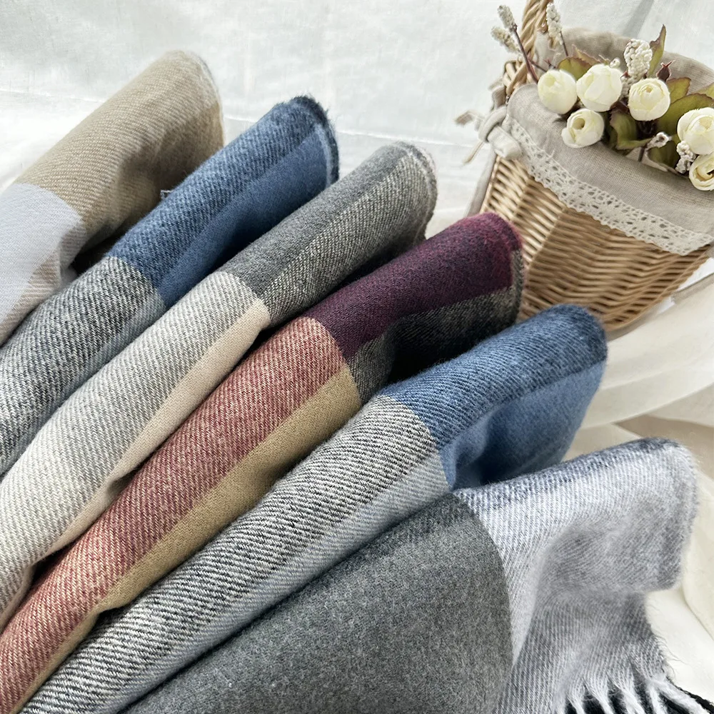 Теплый осенне-зимний шарф