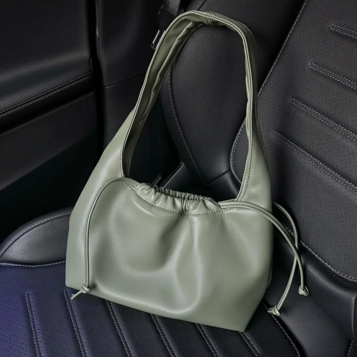 Bolso bandolera de piel para mujer, bolso de mano de lujo con textura plegada, cartera de temperamento para mujer, bolsos de moda, novedad de 2024
