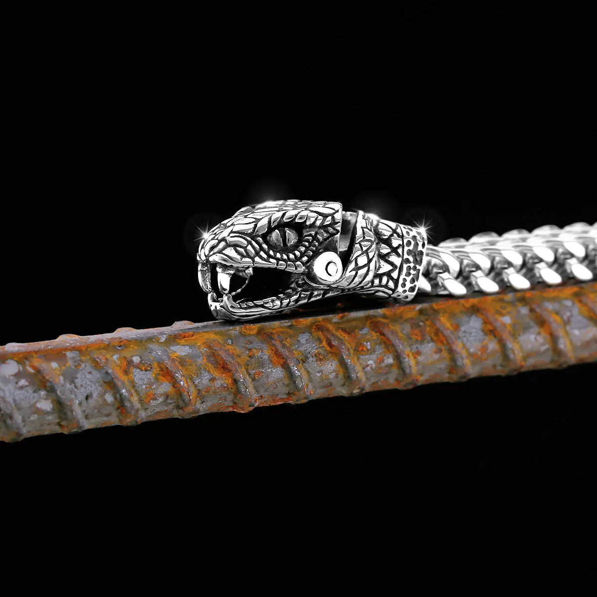 Popular Stainless Steel Animal Snake Bracelet Youth Retro Fashion Men's Nordic Amulet Street End Snake Bracelet Jewelry Unisex