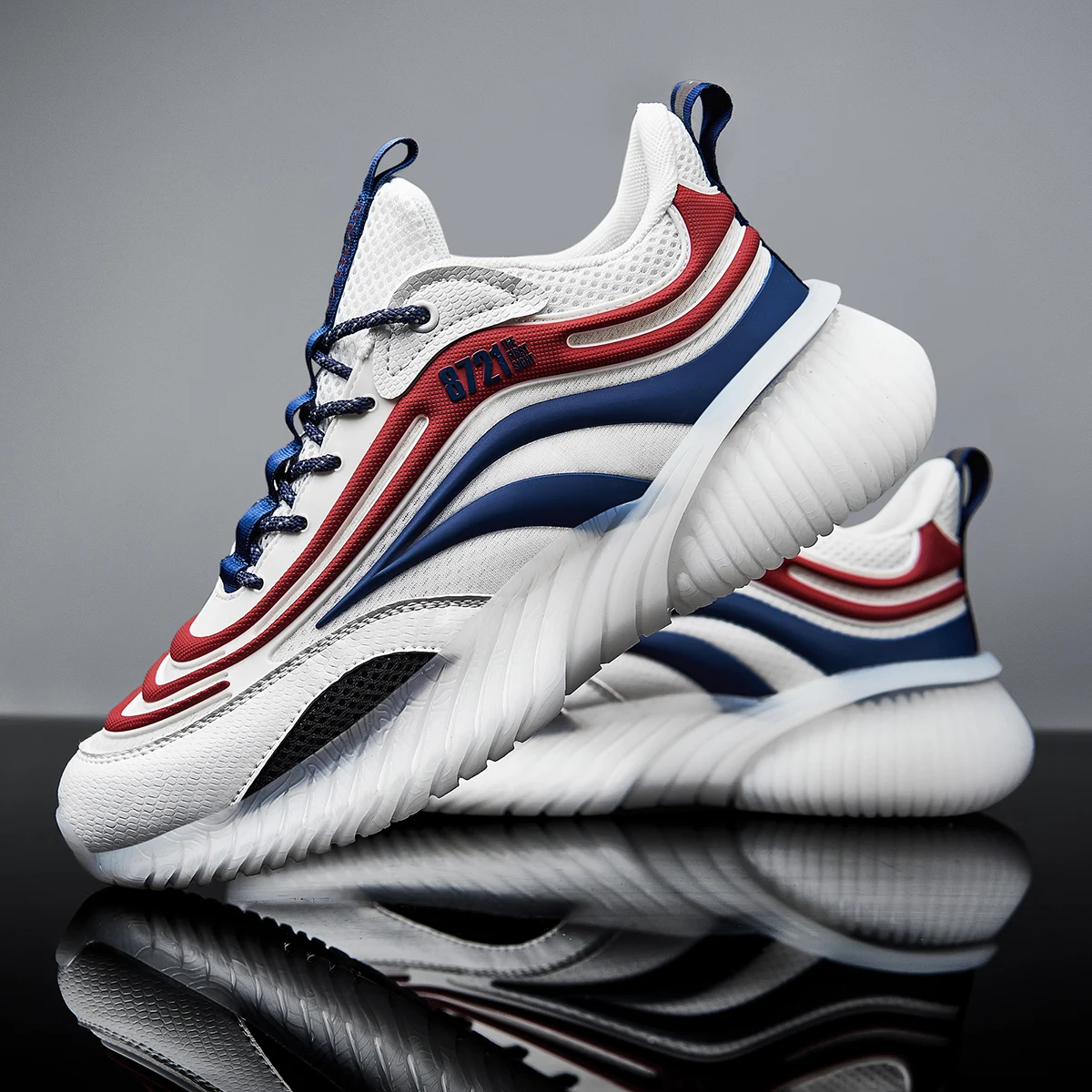 

Кроссовки мужские летние из дышащего материала, на толстой подошве