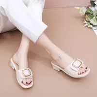 Sandales d'été polyvalentes pour femmes, tongs à semelle épaisse, diapositives d'extérieur durables et antidérapantes pour vêtements de plage et de rue 3