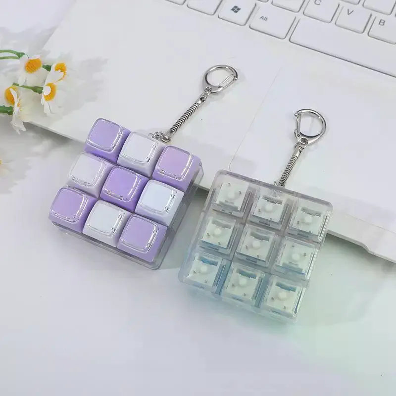 9 Keys Mechanical Keyboard Keychain Cute Creative Stress Relief Toy Key ...