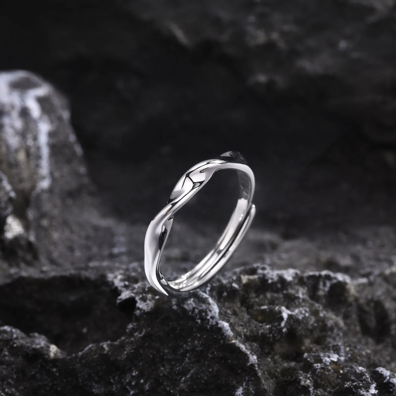 Men's Simple Twisted Rings,Adjustable Metal Minimalist