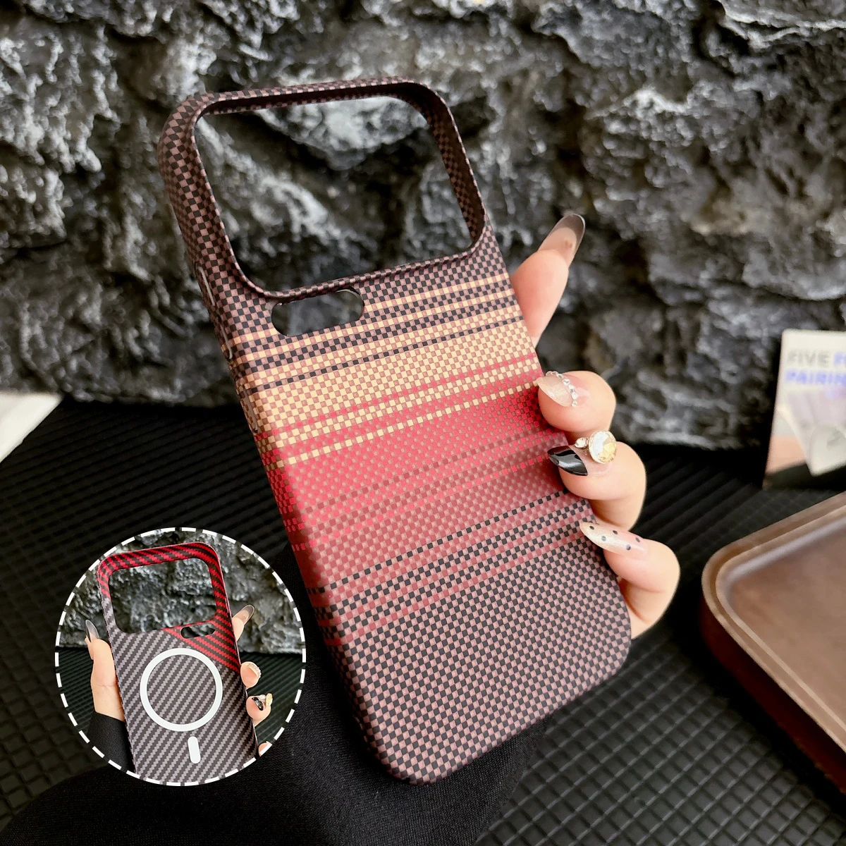 Slim Carbon Fiber Kevlar Pattern Phone Case with MagSafe Compatibility - Shockproof Cover