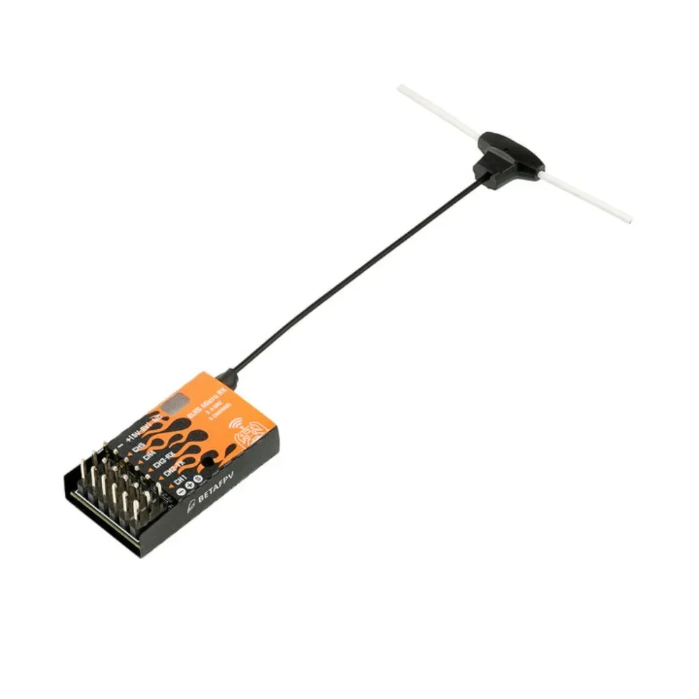 Récepteur ELRS Micro BETAFPV installé sur un drone FPV, avec câbles connectés aux ESC et récepteur.