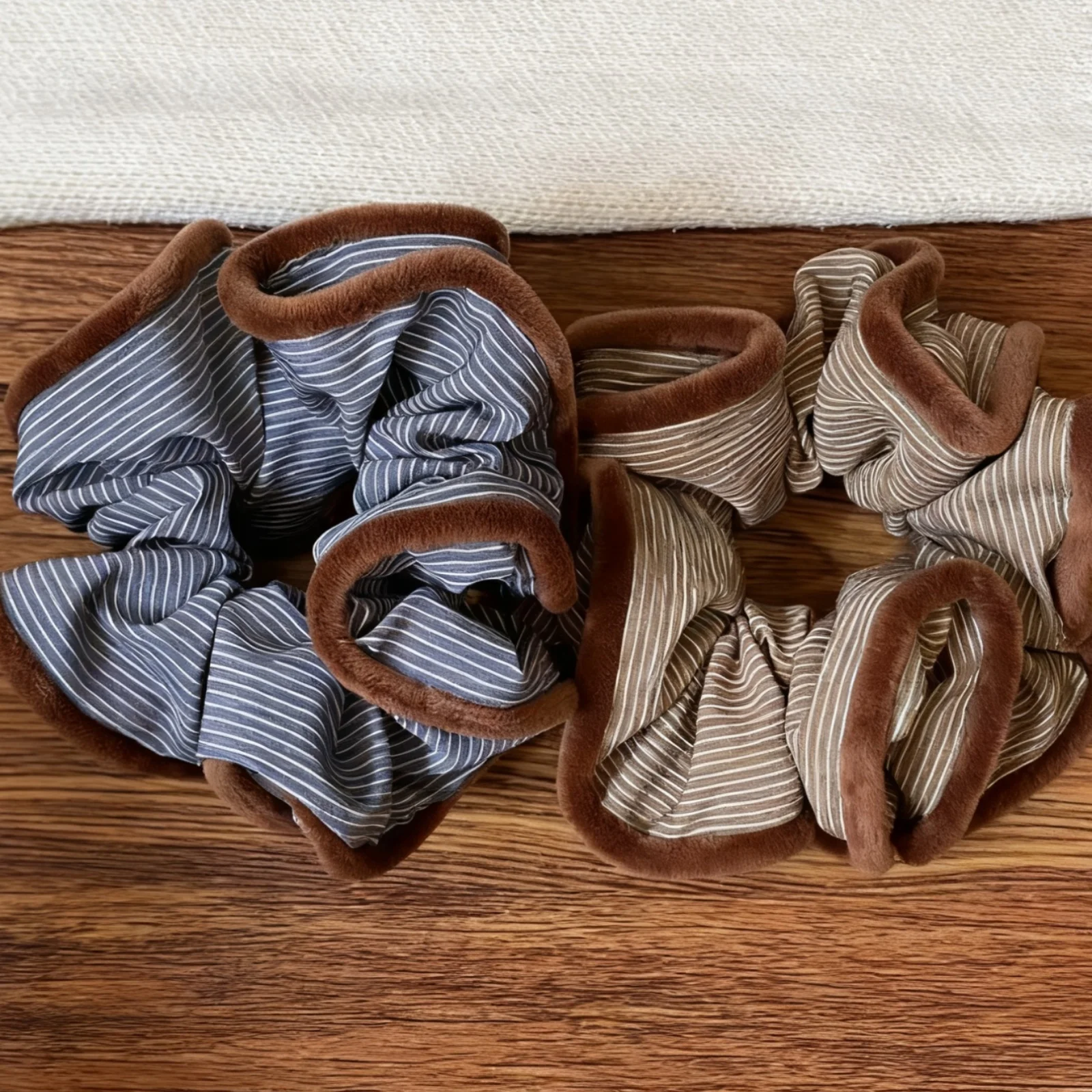 1PC Striped Flannel Scrunchies, Soft Fleece, Elegant Elastic Hair Bands For Women, Chic Hair Accessories For Daily&Party