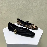 2024 New Fashion Women's Flat Shoes Round Toe Leopard Print Casual Shoes Ladies Breathable Slip-on Outdoor Soft Mary Jane Shoes 2