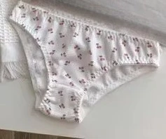 Japanese Kawaii Bralette Cherry Strawberry Print Delicate Lace Non-Wired Bra AB Cup Anti-Sagging Comfort UK Sizes BANERDANNI Bra