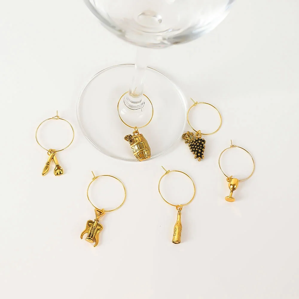 CIVFCRT 80 ciondoli natalizi per calici da vino, decorazione per bicchieri di vino, decorazione per biglietti di auguri, Babbo Natale, alce, ecc., per Natale, in legno, per feste, bar, feste