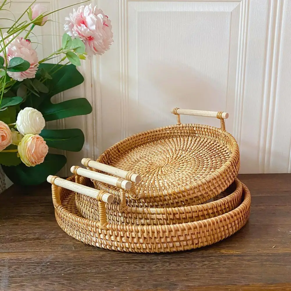 

Rattan Tray Round Storage Basket Tray With Wooden Handle Bread Fruit Cake Food Plate Serving Tray for Home kitchen