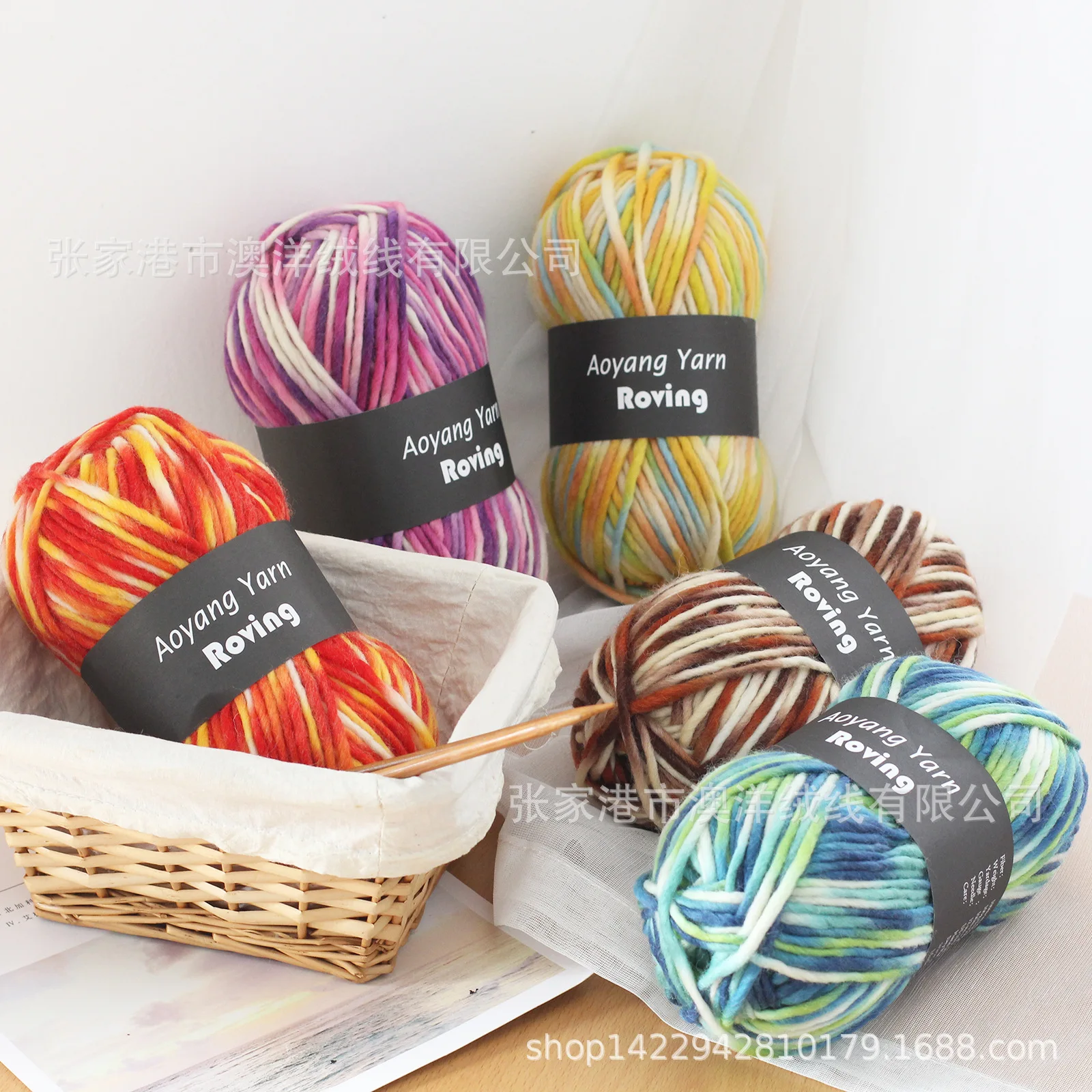 100G/Palla Roving Segmento Di Filato Tinto Grossolano Islandese Pura Lana Tessuta A Mano Cappello A Maglia Sciarpa Maglione Cappotto Tappeto All'Uncin