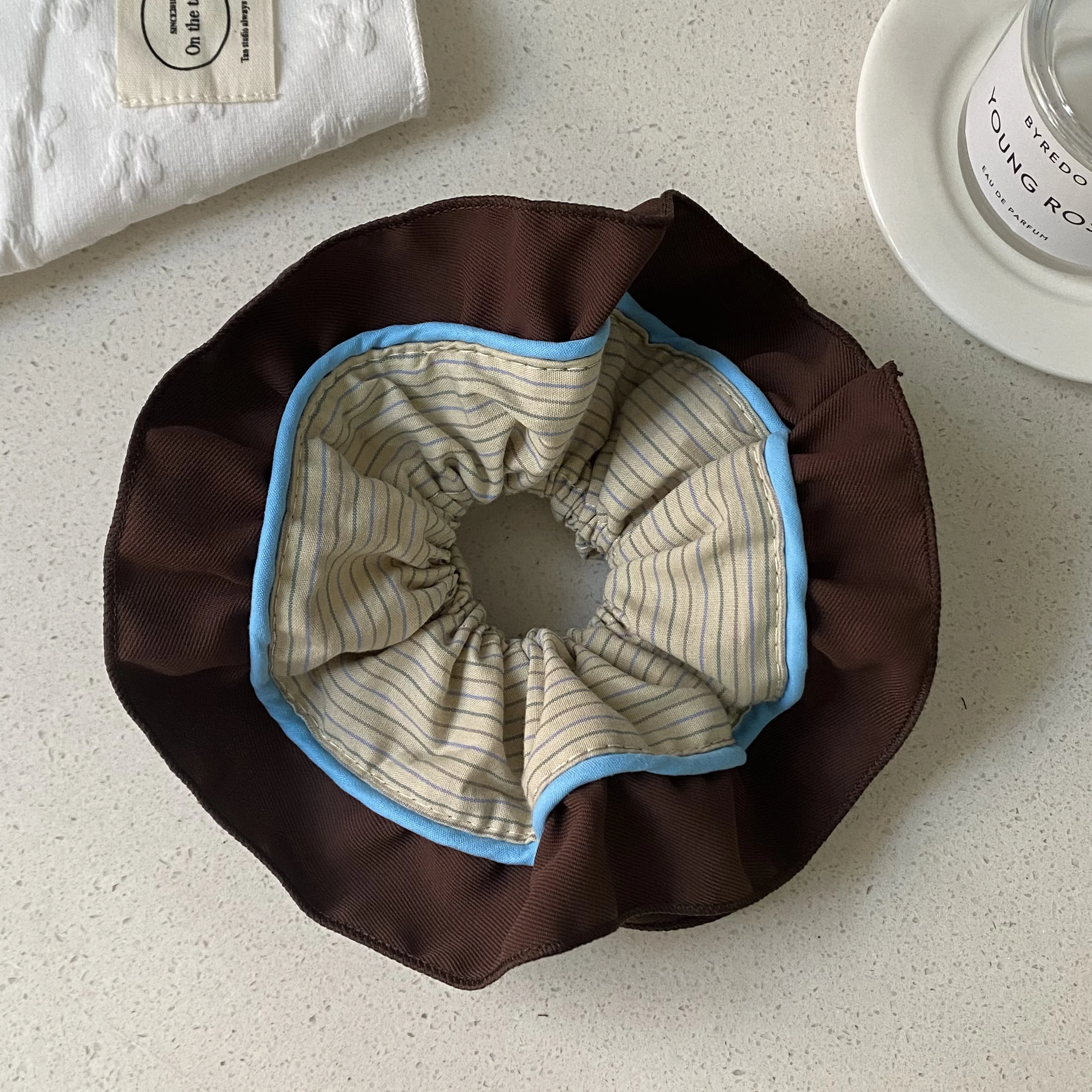 1PC Brown Ruffled Hair Scrunchie With Striped Lining, Cute Hair Accessory For Women, Elegant Hair Tie For Daily Wear