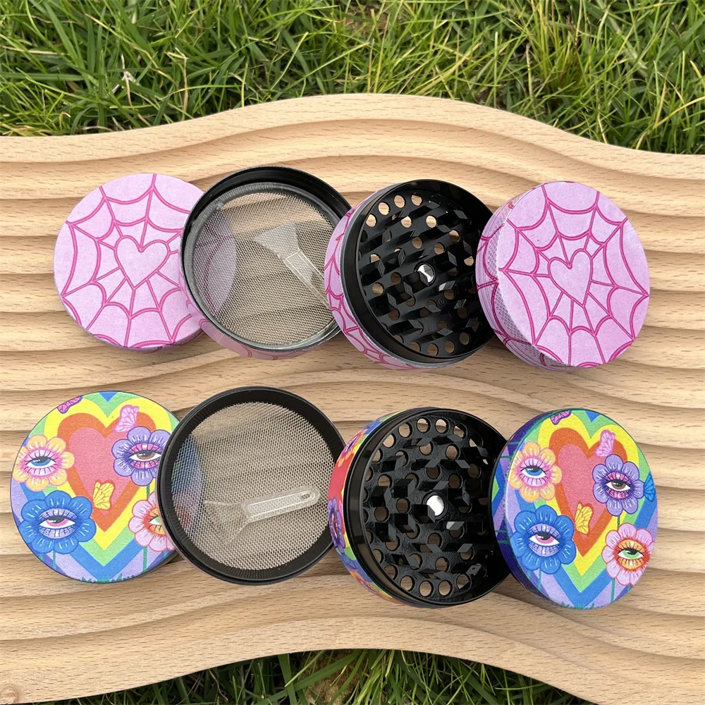 Portable Pink Heart Creative Heart Patterned Herb Grinder Metal Tobacco Grinder Valentine's Day gift Idea 3