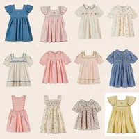 Robe en jean plissée pour fille, broderie florale, collection été 2026, manches courtes, style princesse, vêtements pour enfants 1