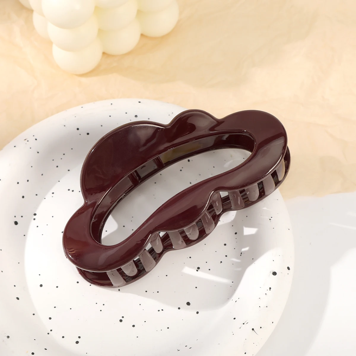 Large Hair Clip Claws For Women Black Simple Cloud Shape Hairpin Crab Hair Clip Ladies Temperament Shark Clip Hair Accessories