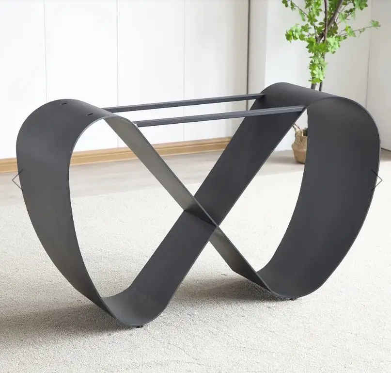 שולחן אוכל מרובע מודרני עם רגלי פלדת פחמן בצורת פרפר לחדר אוכל