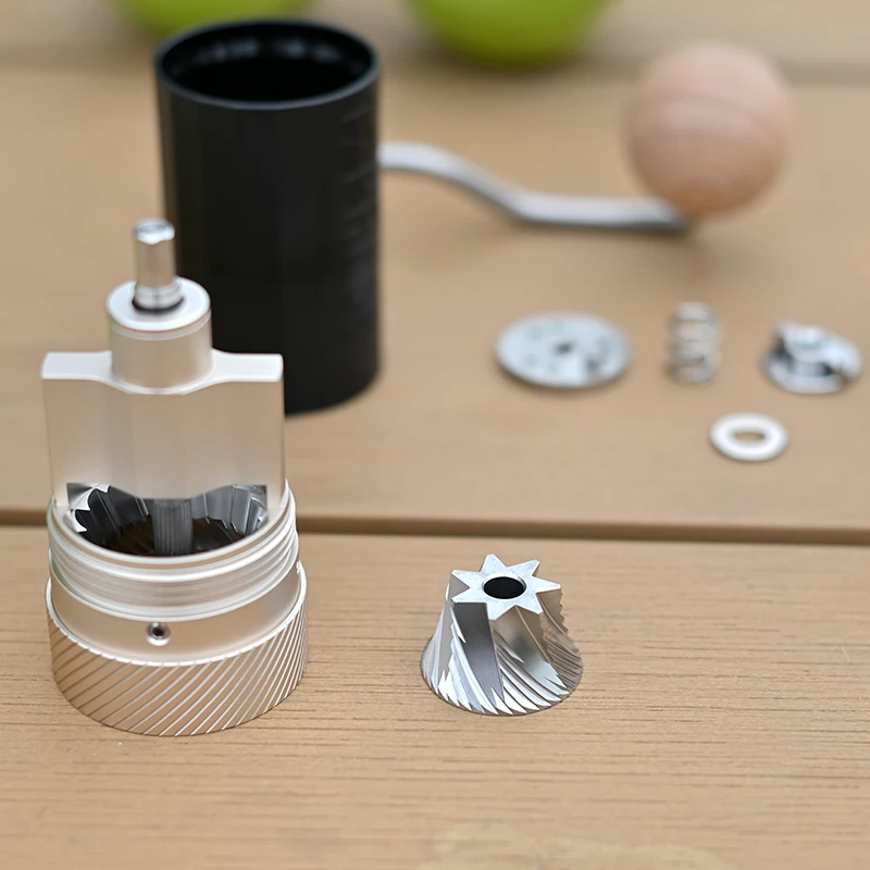 مطحنة قهوة يدوية 1zpresso Q Air