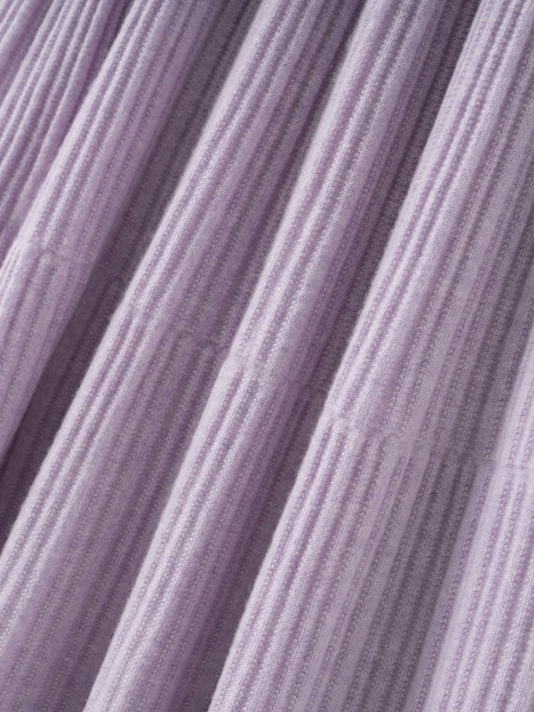 Cashmere skirt color detail